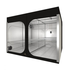 Secret Jardin DARK ROOM R4.0